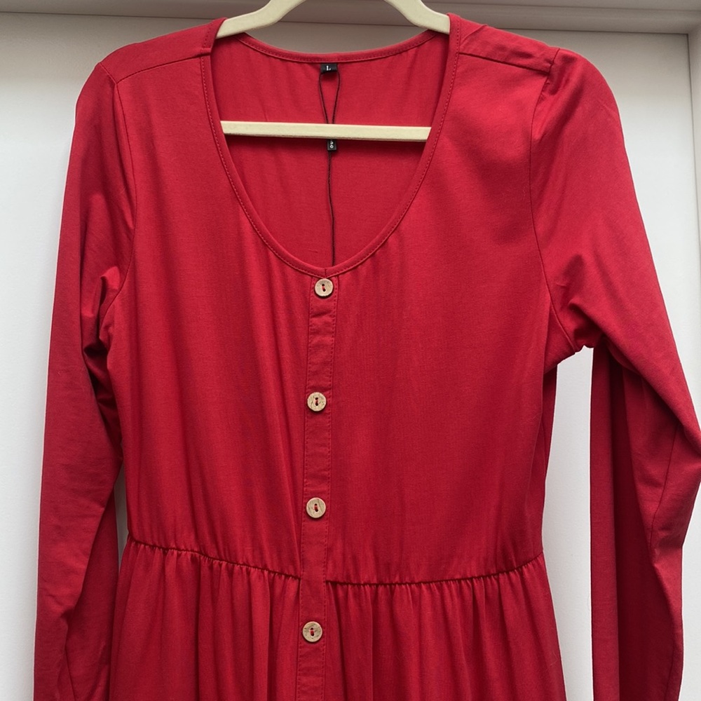 Red Dress - Picture 3 of 8